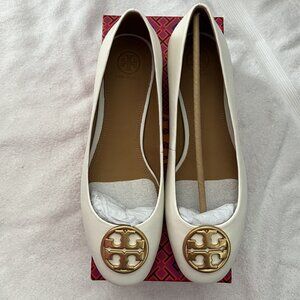 Tory Burch Chelsea 25MM Ballet Flat - Perfect Ivory 118 - Size 9